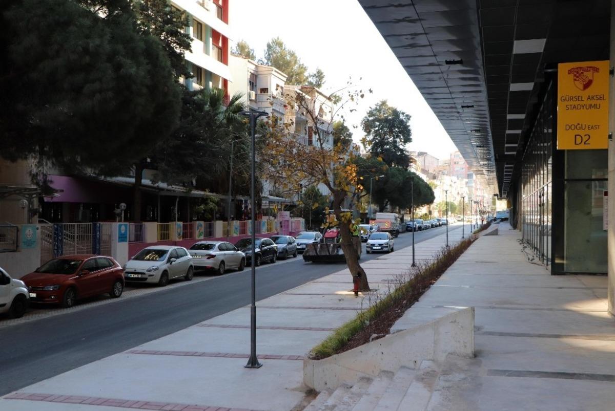 G&uuml;rsel Aksel Stadyumu&rsquo;nun &ccedil;evresi yenilendi