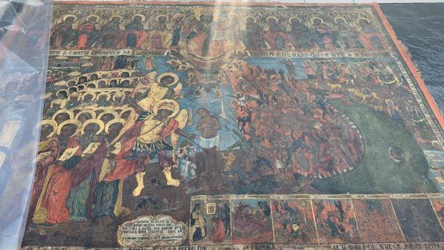 Kilisede kazı yaparak tarihi tabloyu çalan şüpheliler yakalandı