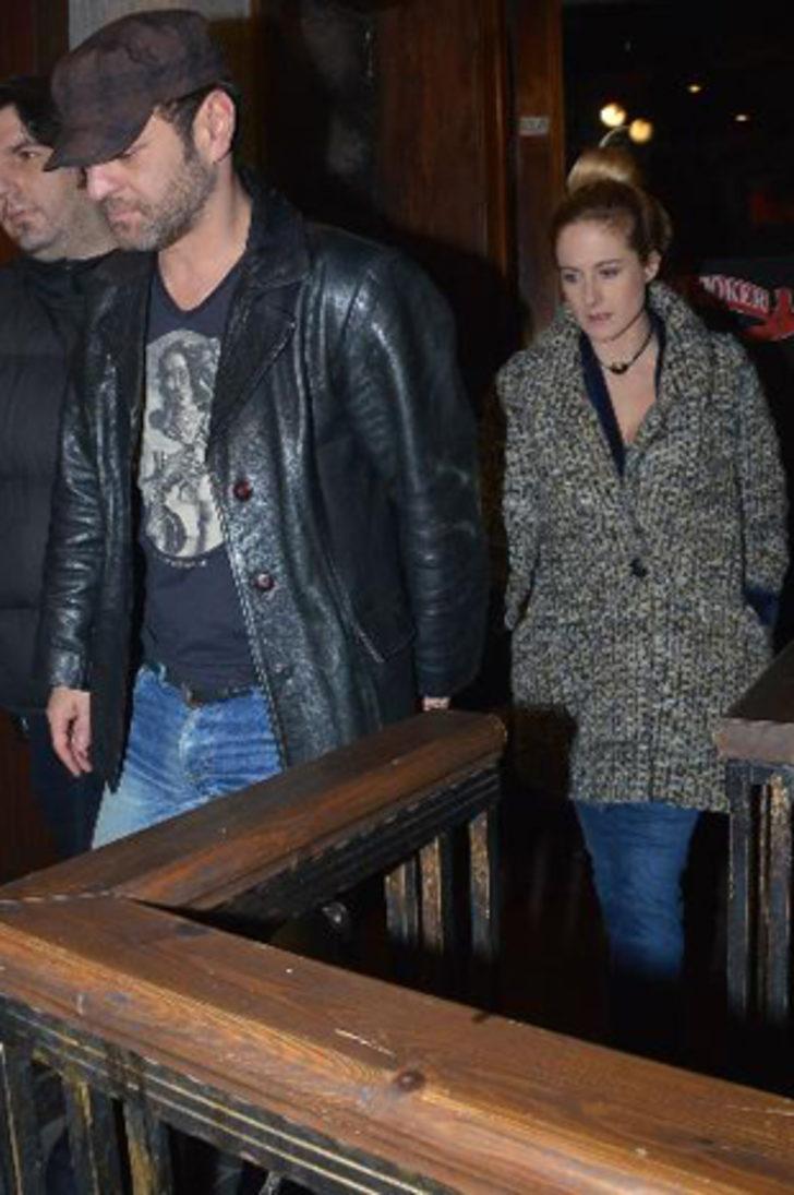 Ünlü çift dudak dudağa barıştı G4