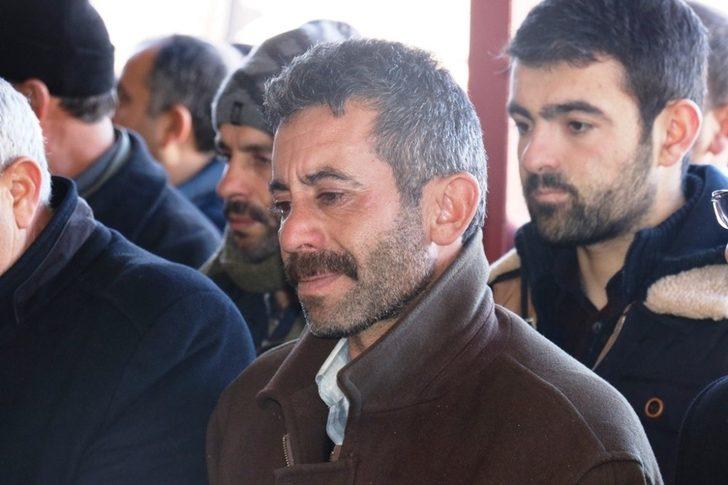 Depremde ölen anne ve oğlu defnedildi G3