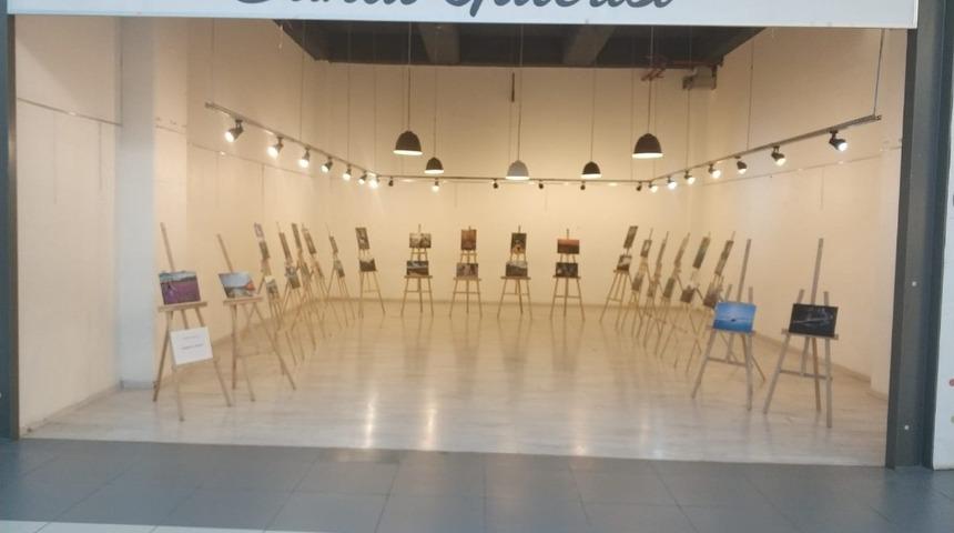 Tarih &ouml;ğretmeninden K&uuml;tahya&rsquo;da fotoğraf sergisi