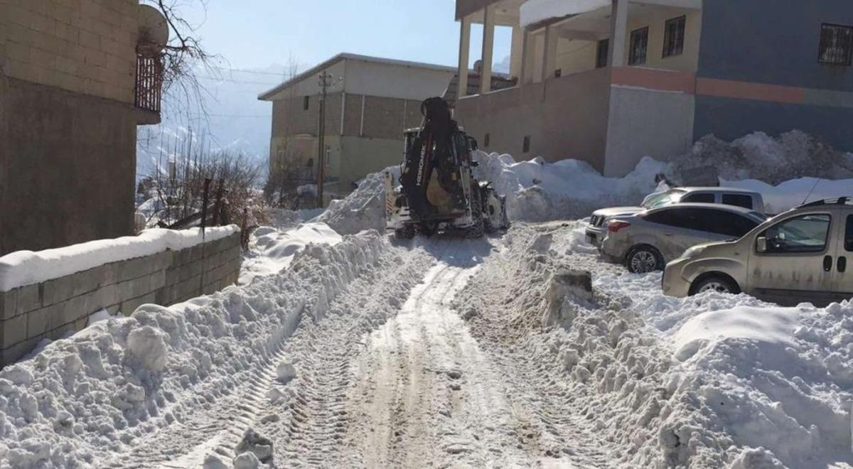 Hakkari Belediyesi kar mesaisinde