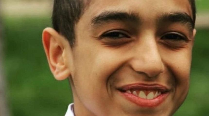 Enkazdan annesiyle 8 dakika arayla çıkarılan Miraç hayatını kaybetti