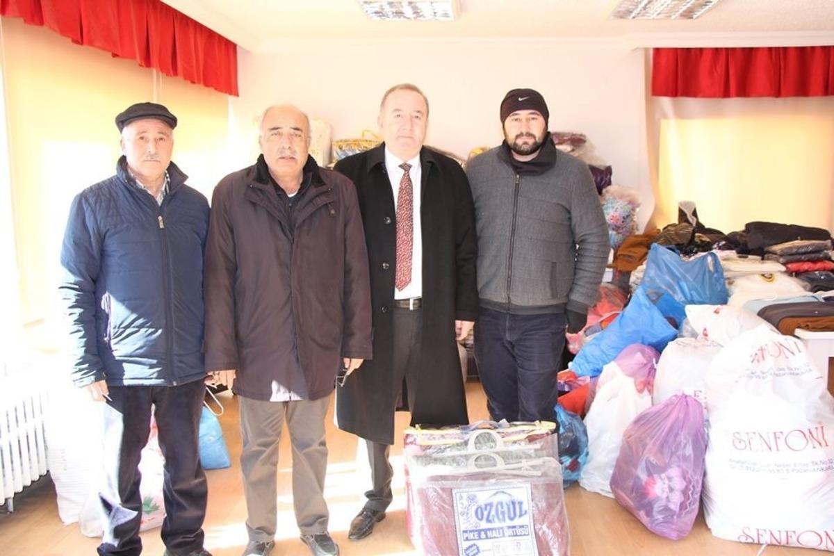 Vatandaşlar Elazığ i&ccedil;in seferber oldu