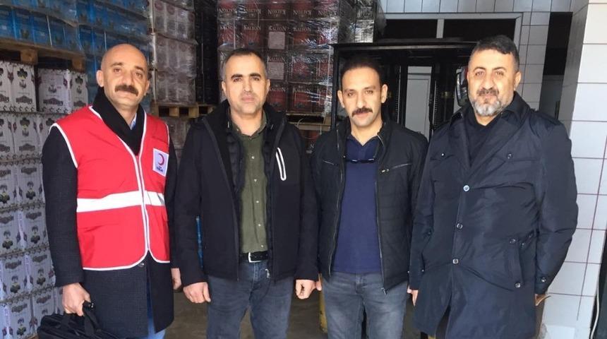 Zeytin esnafı Elazığ depremi i&ccedil;in &ccedil;alışıyor