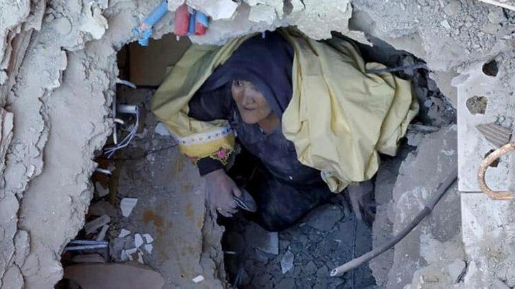 Elazığ'daki depremden iyi haber... Kurtarma çalışmaları devam ediyor, enkaz altından çıkarıldılar G1