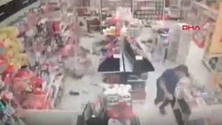 Elazığ'daki deprem anları saniye sanyie kamerada