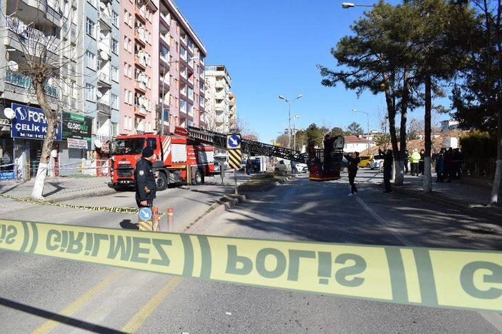 Elazığ merkezli deprem sonrası Malatya’da hasar gören evler boşaltılıyor G2