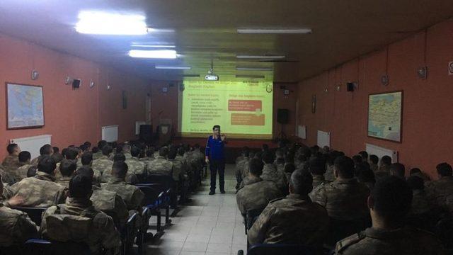 Askerlere afet eğitimi