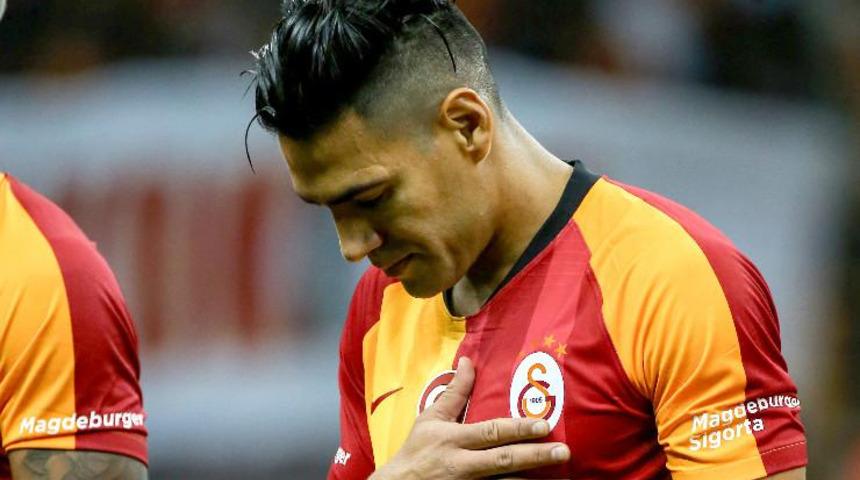 Radamel Falcao'dan deprem mesajı