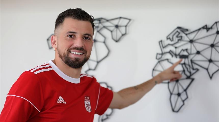 Sivasspor'un yeni transferi Claudemir: "Lider olmak büyük bir başarı"