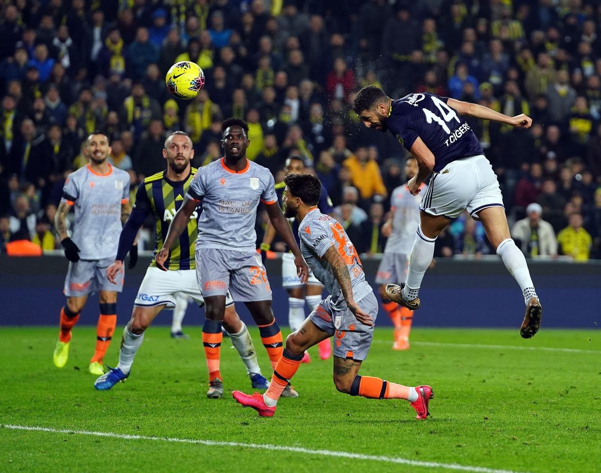 &Ouml;ZET | Fenerbah&ccedil;e - Başakşehir ma&ccedil; sonucu: 2-0
