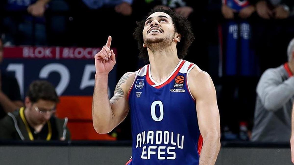 Shane Larkin, Anadolu Efes ile nikah tazeliyor