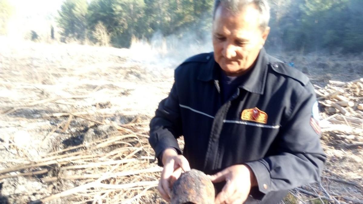 Seydikemer&rsquo;de yanmak &uuml;zere olan kaplumbağayı itfaiye ekipleri kurtardı