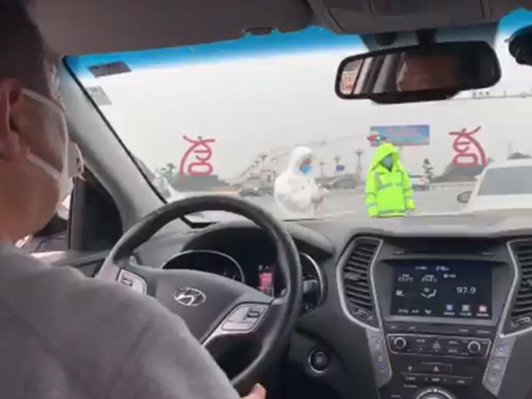 BBC muhabiri &Ccedil;in'de koronavir&uuml;s&uuml;n yayıldığı eyaleti g&ouml;r&uuml;nt&uuml;ledi