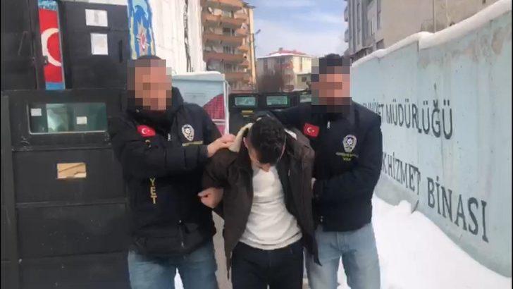 150 lira için arkadaşını öldürdü G1