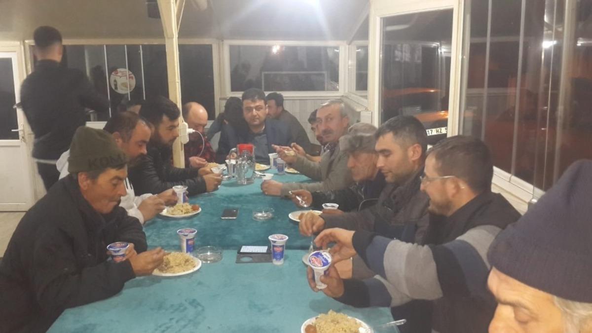 &Ccedil;anakkaleli avcılar tavşan pilavında bir araya geldi