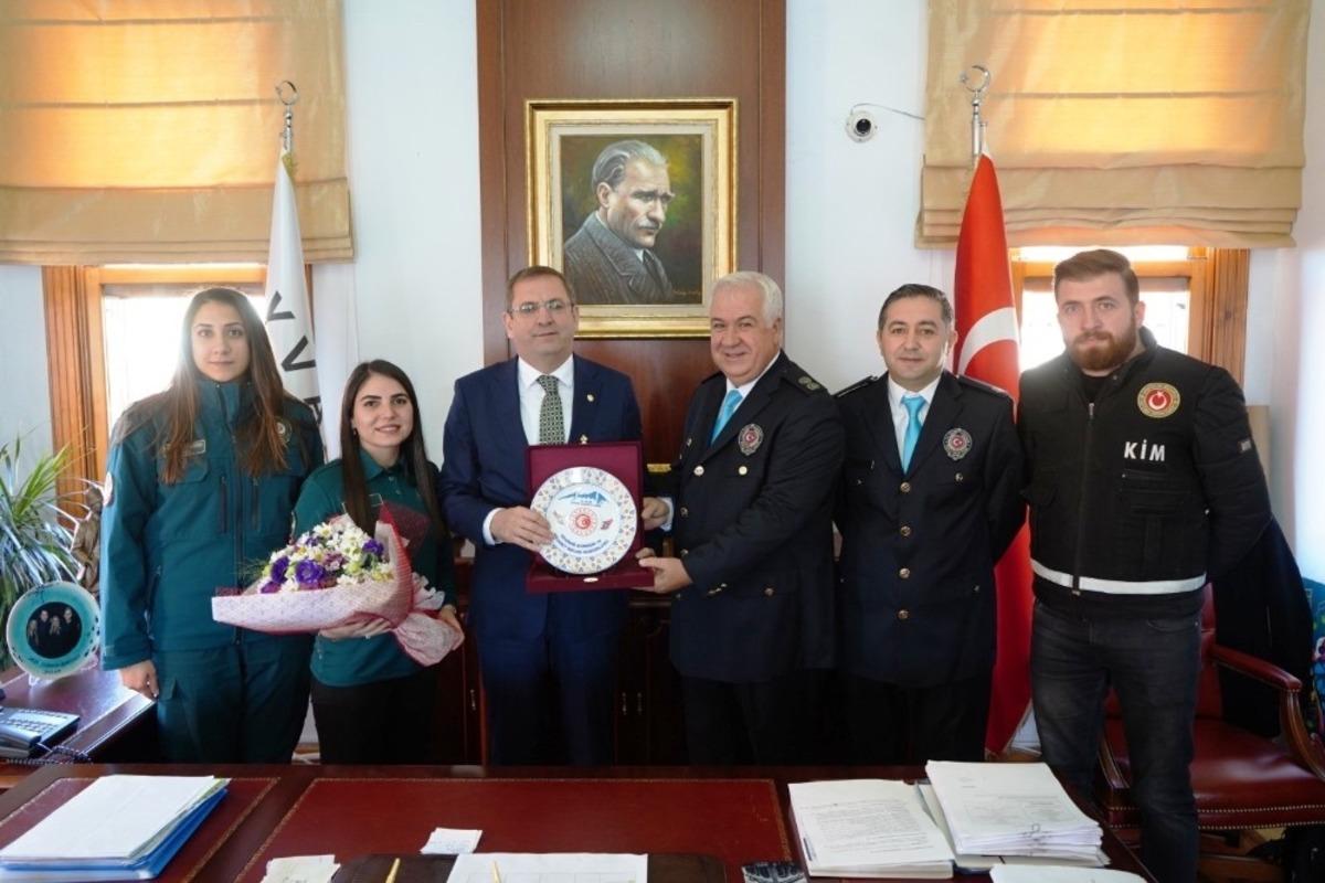 Ayvalık&rsquo;ta G&uuml;mr&uuml;k G&uuml;n&uuml; kutlanıldı