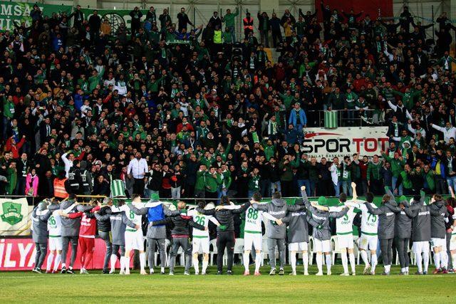 Bursaspor'da hedef Erzurum maçına kadar kayıpsız gitmek