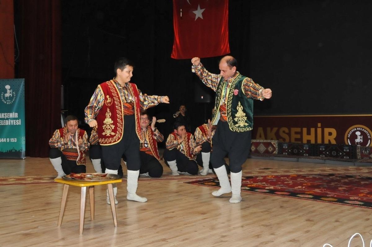 Akşehir Belediyesi Sıra Yarenleri sezonu a&ccedil;tı