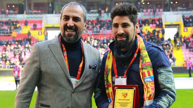 Kayserispor, Cangele’ye plaket verdi
