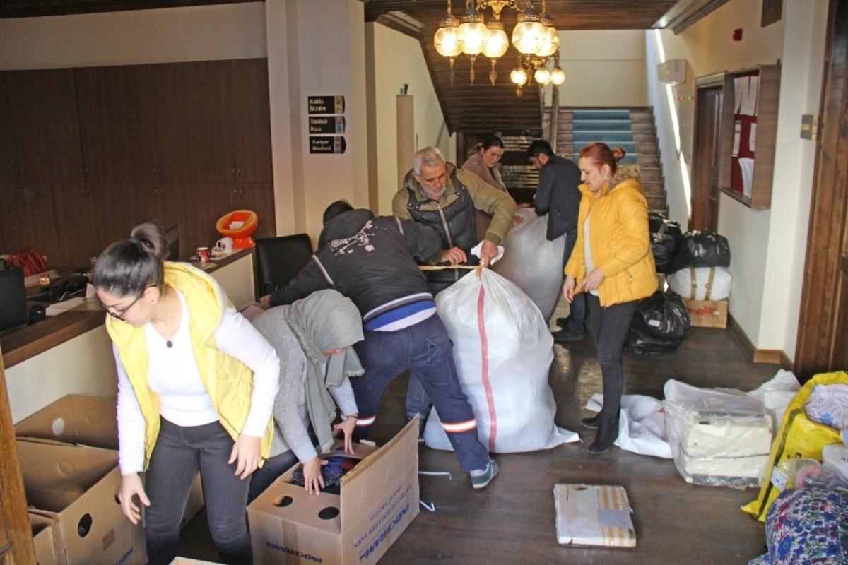 Finikeliler deprem i&ccedil;in yardıma koştu