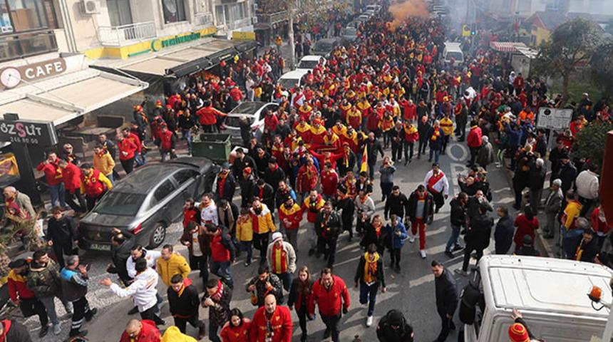 Göztepe taraftarından Beşiktaş otobüsüne saldırı