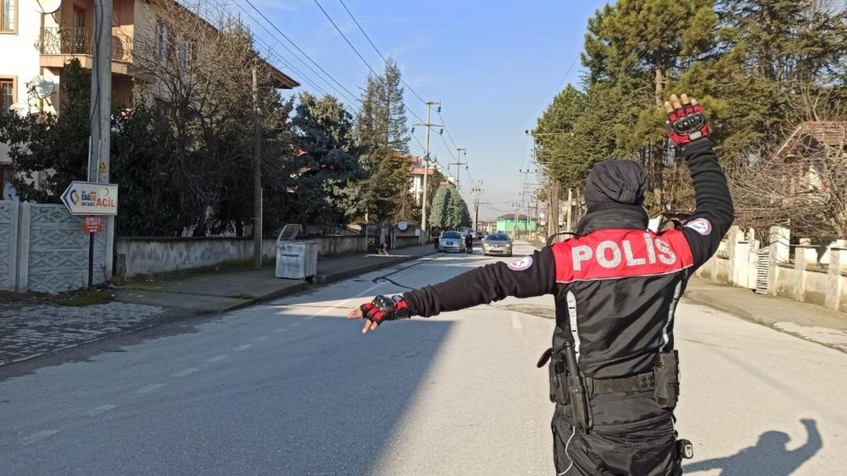 Hem trafik ekipleri hem asayiş ekipleri kuş u&ccedil;urtmuyor