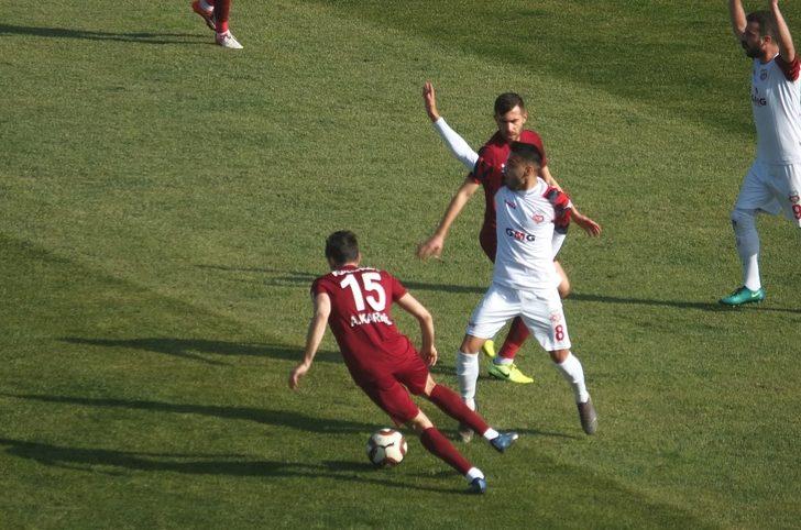 TFF 2. Lig: Bandırmaspor: 1 - GMG Kastamonuspor: 1 G4