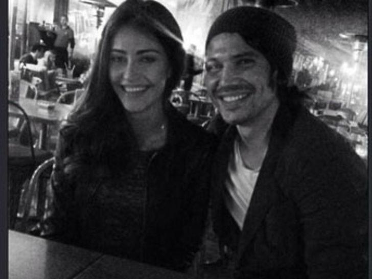 Tuğba Melis ile Ersan Gülüm ayrıldı G3