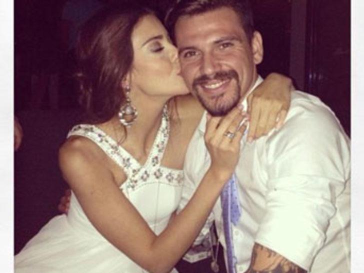 Tuğba Melis ile Ersan Gülüm ayrıldı G4