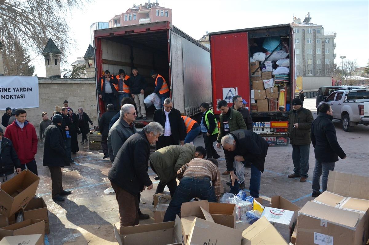 Karaman'da Elazığ'daki depremzedelere y&ouml;nelik yardım kampanyası