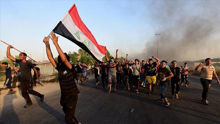 Bağdat'ta iki gösterici gerçek mermiyle öldürüldü