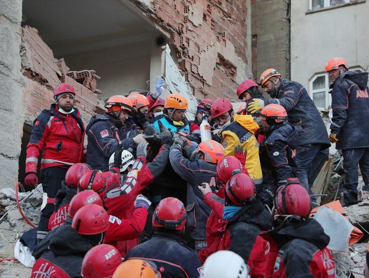 Gazeteci Serdar Akinan'ın Elazığ depremiyle ilgili iddiasına AFAD'dan yalanlama G3