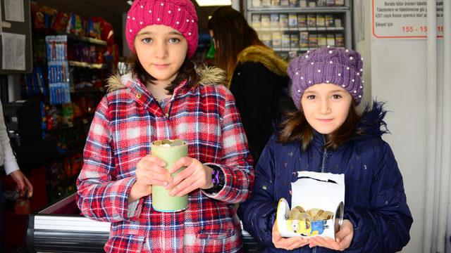 Kumbaralarındaki parayla depremzedelere yardım ettiler