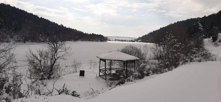 Karabük'te hava sıcaklığı eksi 10 dereceye düştü! Gölet buz tuttu  G3