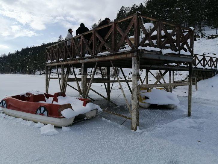 Karabük'te hava sıcaklığı eksi 10 dereceye düştü! Gölet buz tuttu  G4