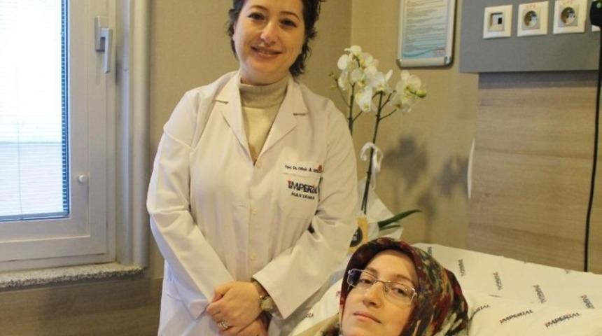 Karın ağrısı şikayetiyle gitti, yumurtalığından 3.5 kilo kist çıkartıldı