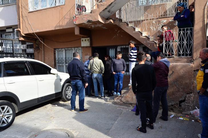 Vicdansız anne, 40 günlük bebeği kapı önüne bıraktı 'babasına ders vermek istedim' dedi G5