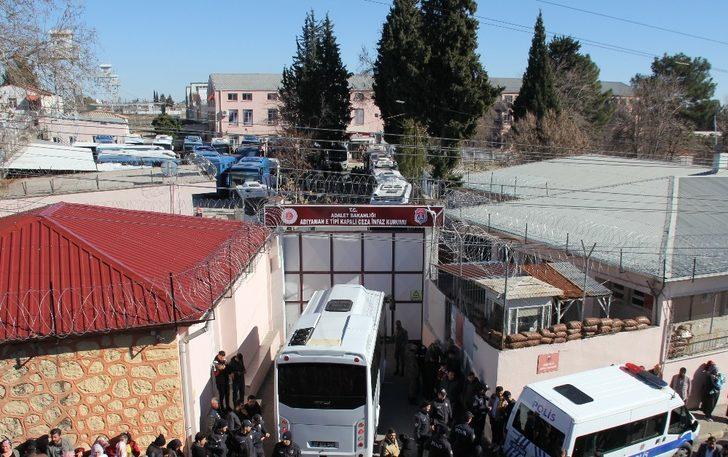 Depremde hasar gören cezaevi tamamen boşaltıldı G1