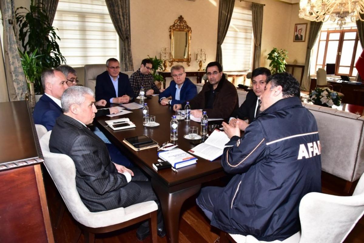 Manisa&rsquo;da depremzedelerin yaraları sarılacak