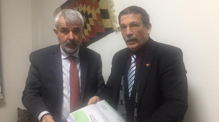 Milletvekili Sazak&rsquo;a &lsquo;katil misina ağlarla&rsquo; ilgili 40 sayfalık rapor ve fotoğraf sundu