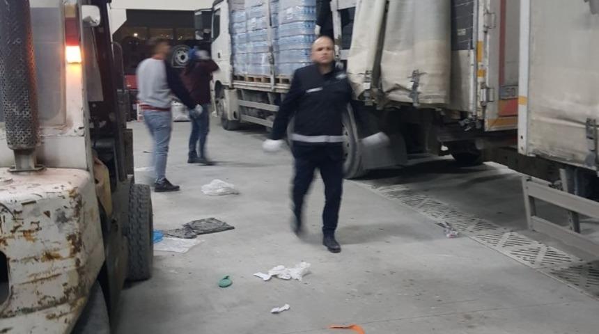 Nevşehir Belediyesi&rsquo;nin yardım tırları deprem b&ouml;lgesine ulaştı