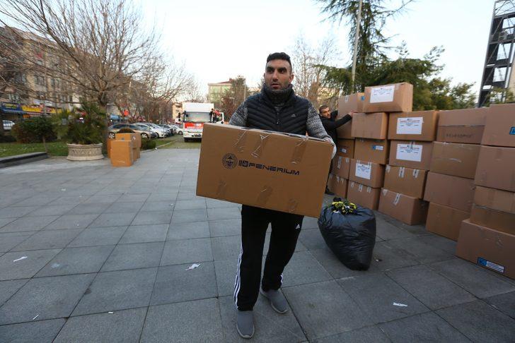 Fenerbahçeli taraftarların yardım paketleri Elazığ'a ulaştı G5