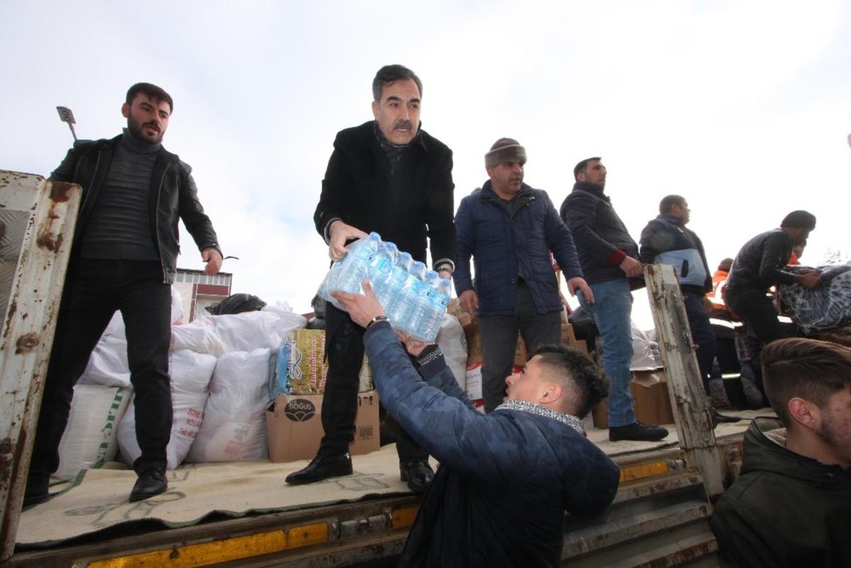 Ahlat&rsquo;tan Elazığ i&ccedil;in yardım seferberliği