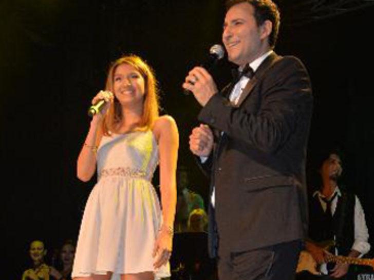 Rafet El Roman konserinde kriz G4