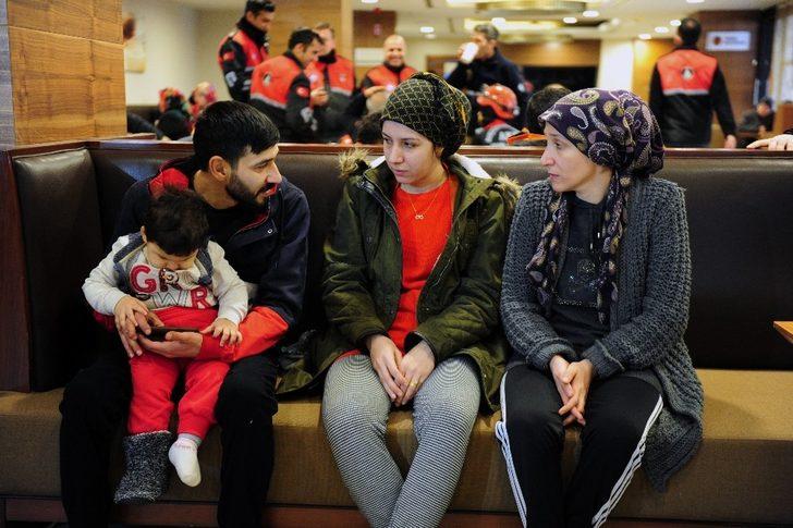 Dilek Apartmanı'nın enkazında 18 aylık bebeğini emzirmiş G3