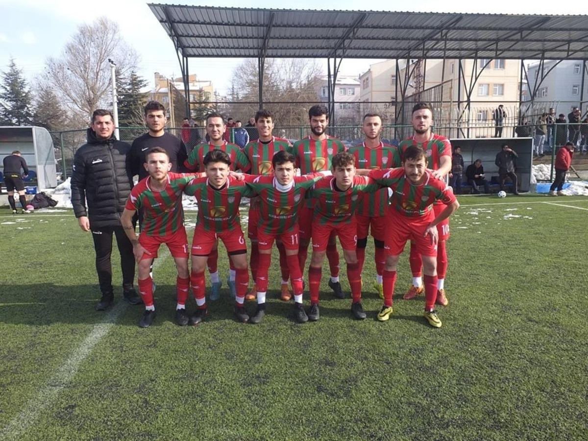 8 sarı, 2 kırmızı kartın &ccedil;ıktığı ma&ccedil;ın kazananı olmadı