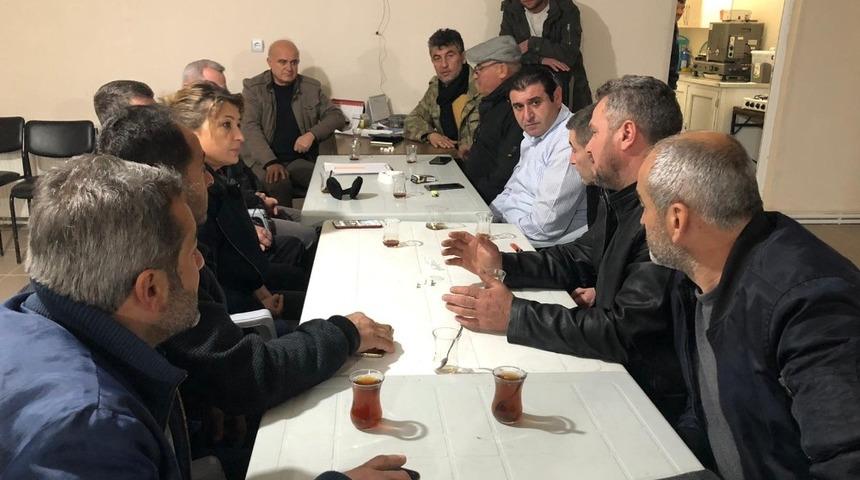 H&uuml;y&uuml;k&rsquo;te &ldquo;Haydi H&uuml;y&uuml;k Elazığ&rsquo;a el ver&rdquo; adlı yardım kampanyası