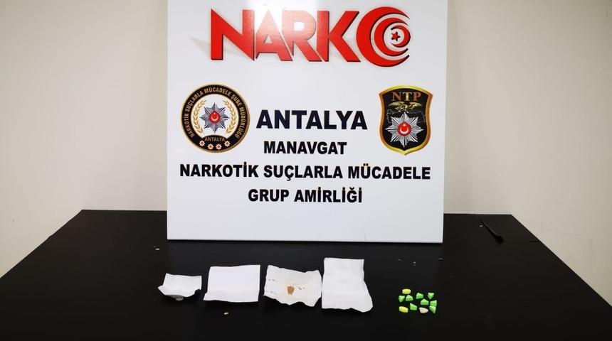 Narkotim ekiplerinin şüphesi uyuşturucu tacirini yakalattı